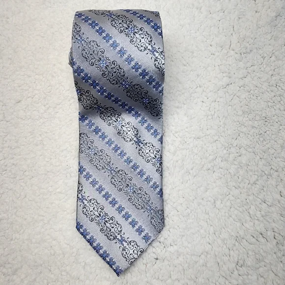 Steve Harvey Celebrity Edition Gray and Blue Men's Tie - Picture 2 of 6